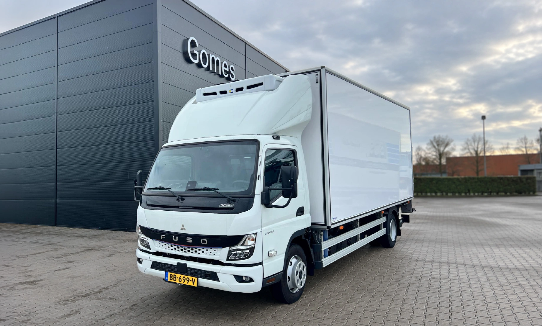 GomesTrucks officieel FUSO-dealer voor verkoop en service