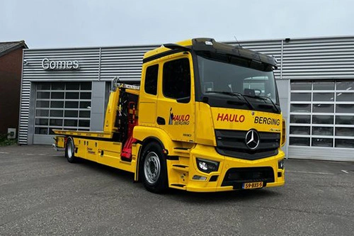 Foto van de aflevering van een Mercedes-Benz Actros bergingstruck aan Haulo