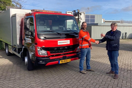 Foto van de aflevering van een FUSO Canter truck aan Stadwerk072