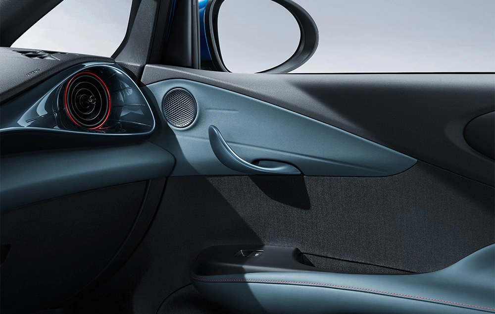 BYD DOLPHIN Interieur Speelse accenten Gomes
