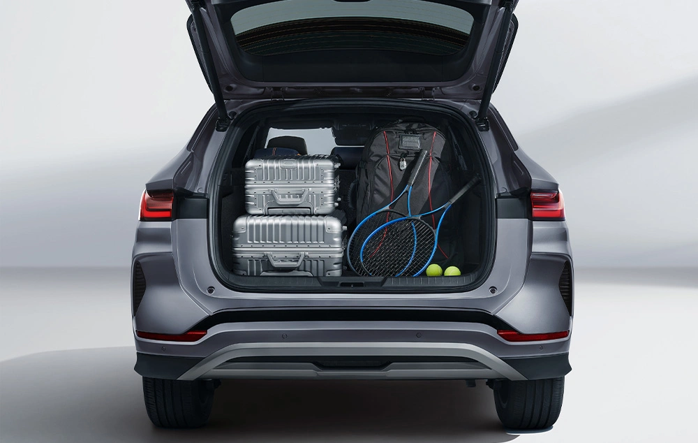 BYD SEAL U DM-I Interieur Grote opslagcapaciteit Gomes