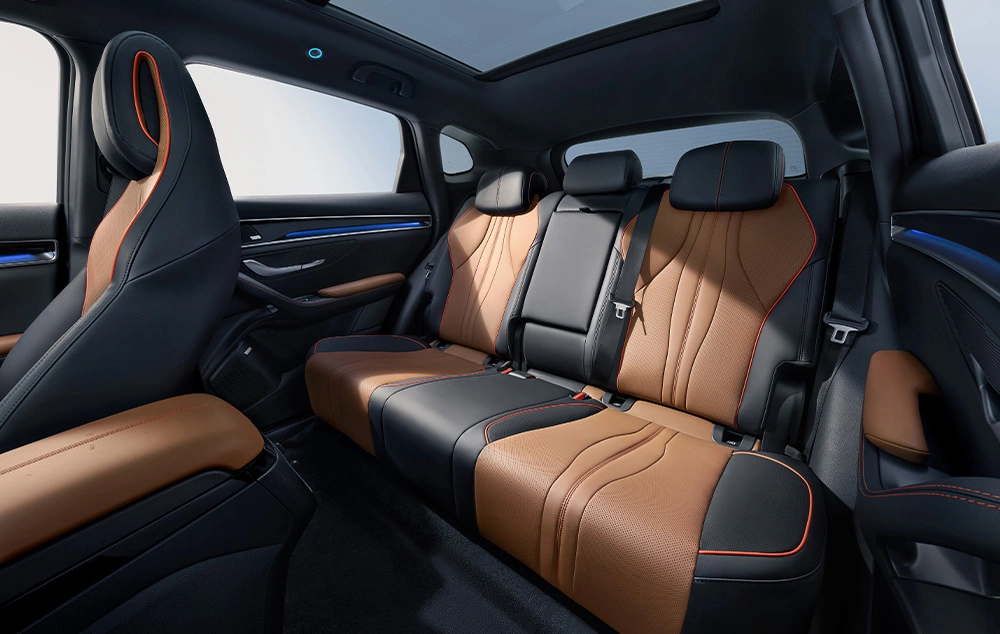 BYD SEAL U DM-I Interieur Royale achterbank Gomes