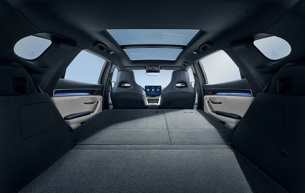 BYD SEAL U Interieur Grote opslagcapaciteit Gomes