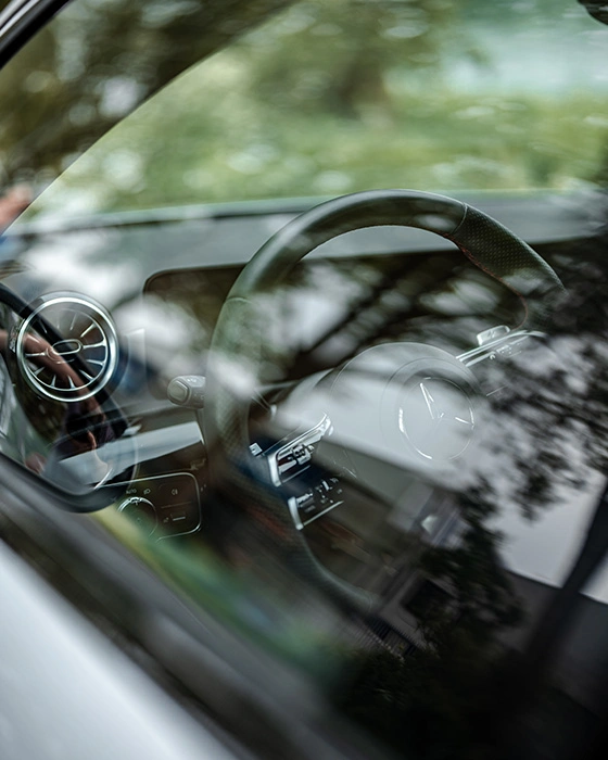 Detailfoto van het stuur van een Mercedes-Benz A-Klasse Limousine