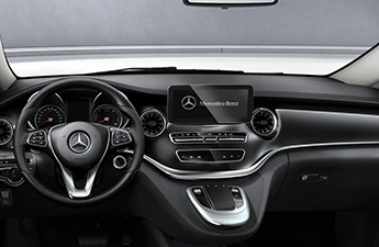 Detailfoto van het hyperscreen display in de Mercedes-Benz EQE SUV