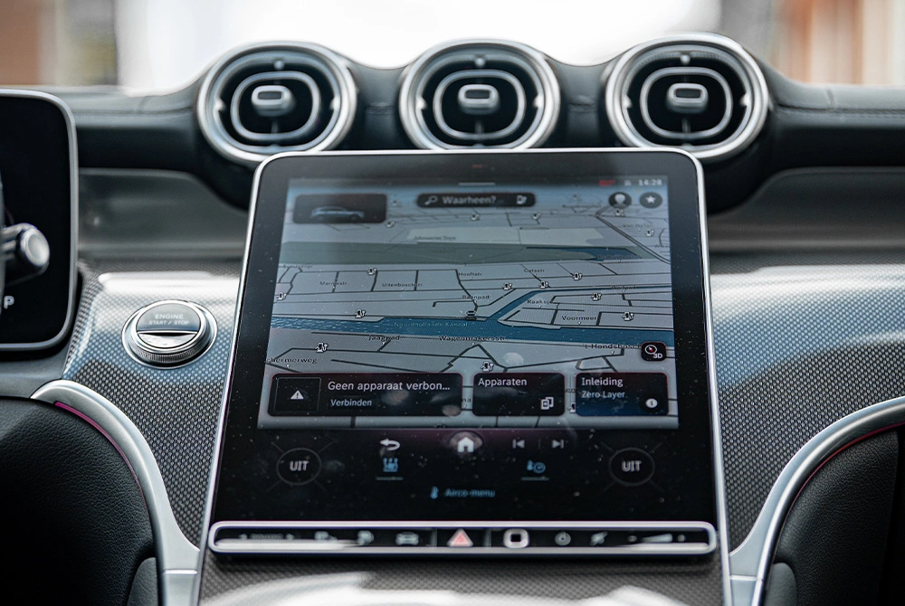 Foto van het display in de Mercedes-Benz GLC