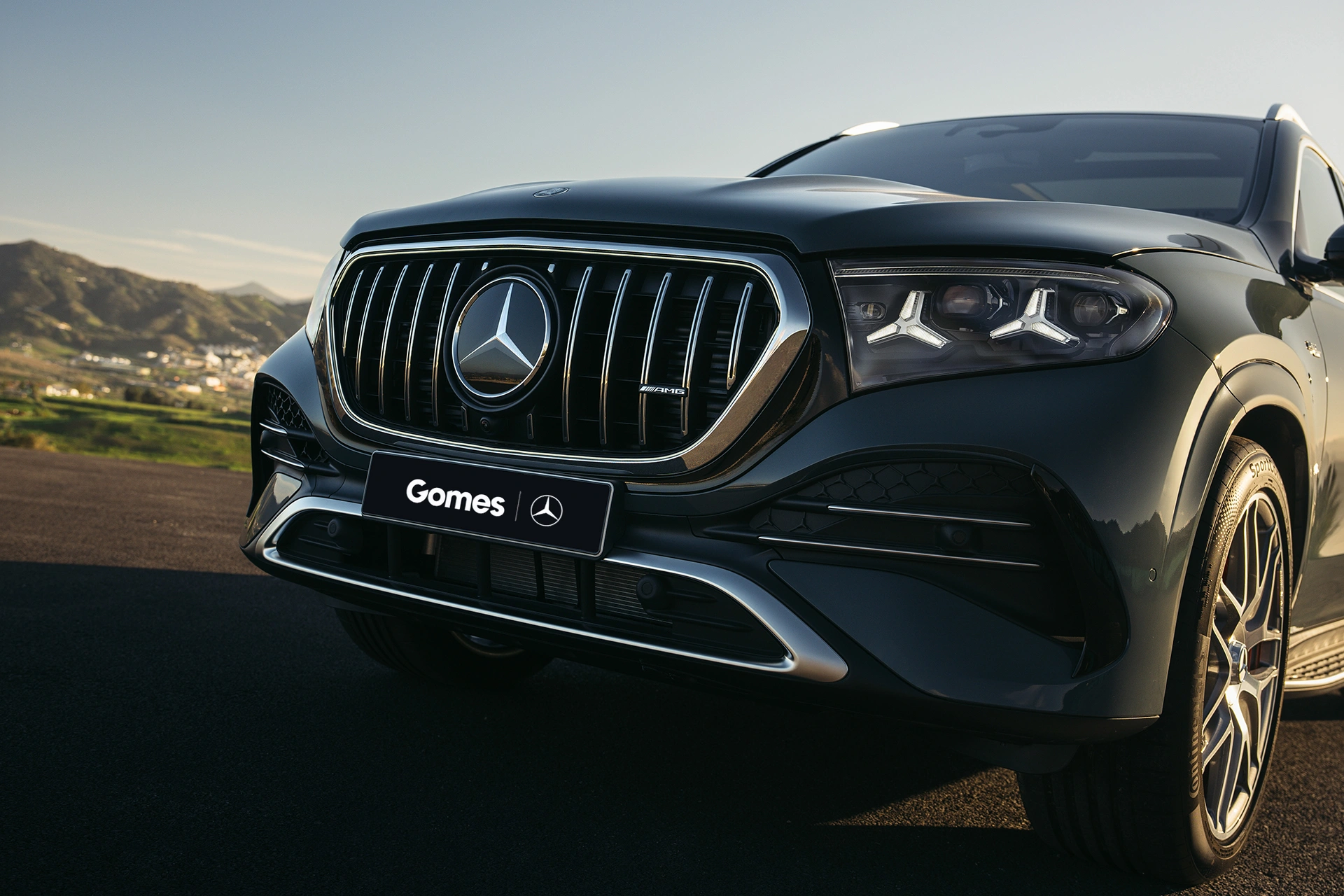 Merkvideo Gomes met de historie, service, diensten en de merken Mercedes-Benz, VOYAH en smart