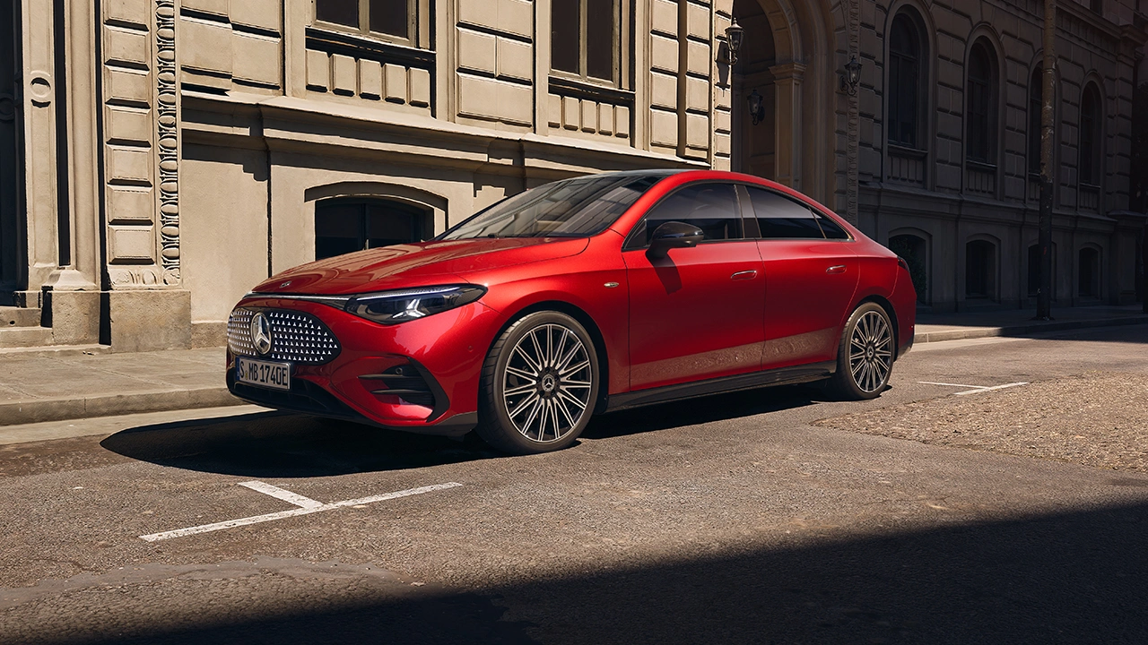 Detailfoto van het hyperscreen display in de Mercedes-Benz EQE SUV