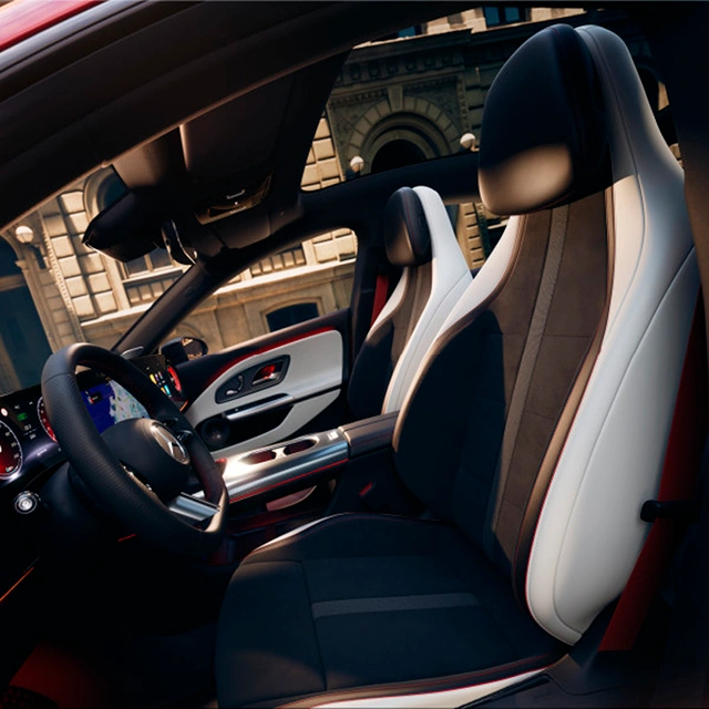 Detailfoto van het Burmester 3D surround sound system in de Mercedes-Benz EQE SUV