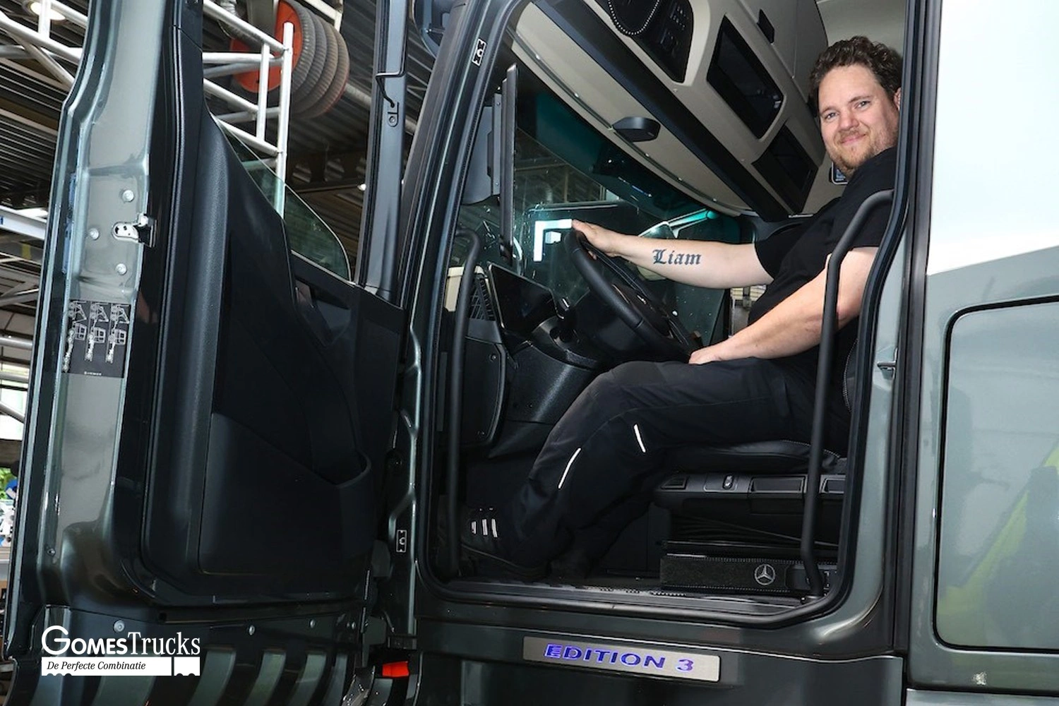 Foto van monteur Gomes trucks in de Mercedes-Benz Actros L Editions 3